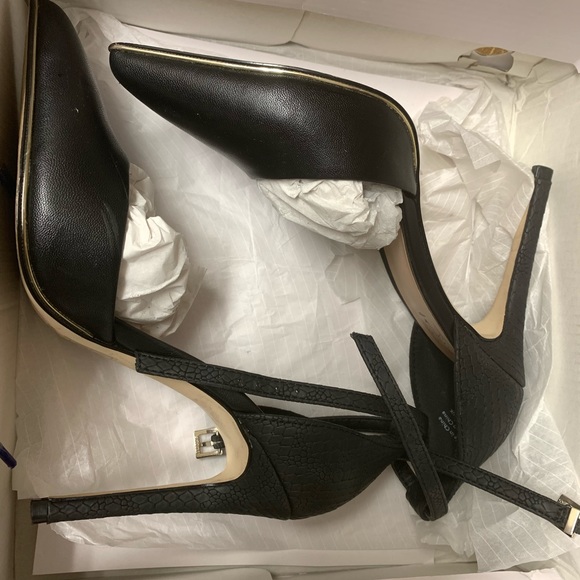 Call it spring strapped high heels: size 6 US - Picture 2 of 6